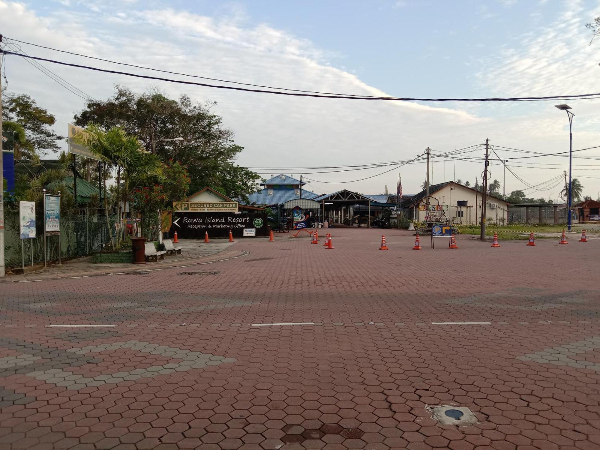 Muallim Home Mersing Esterno foto