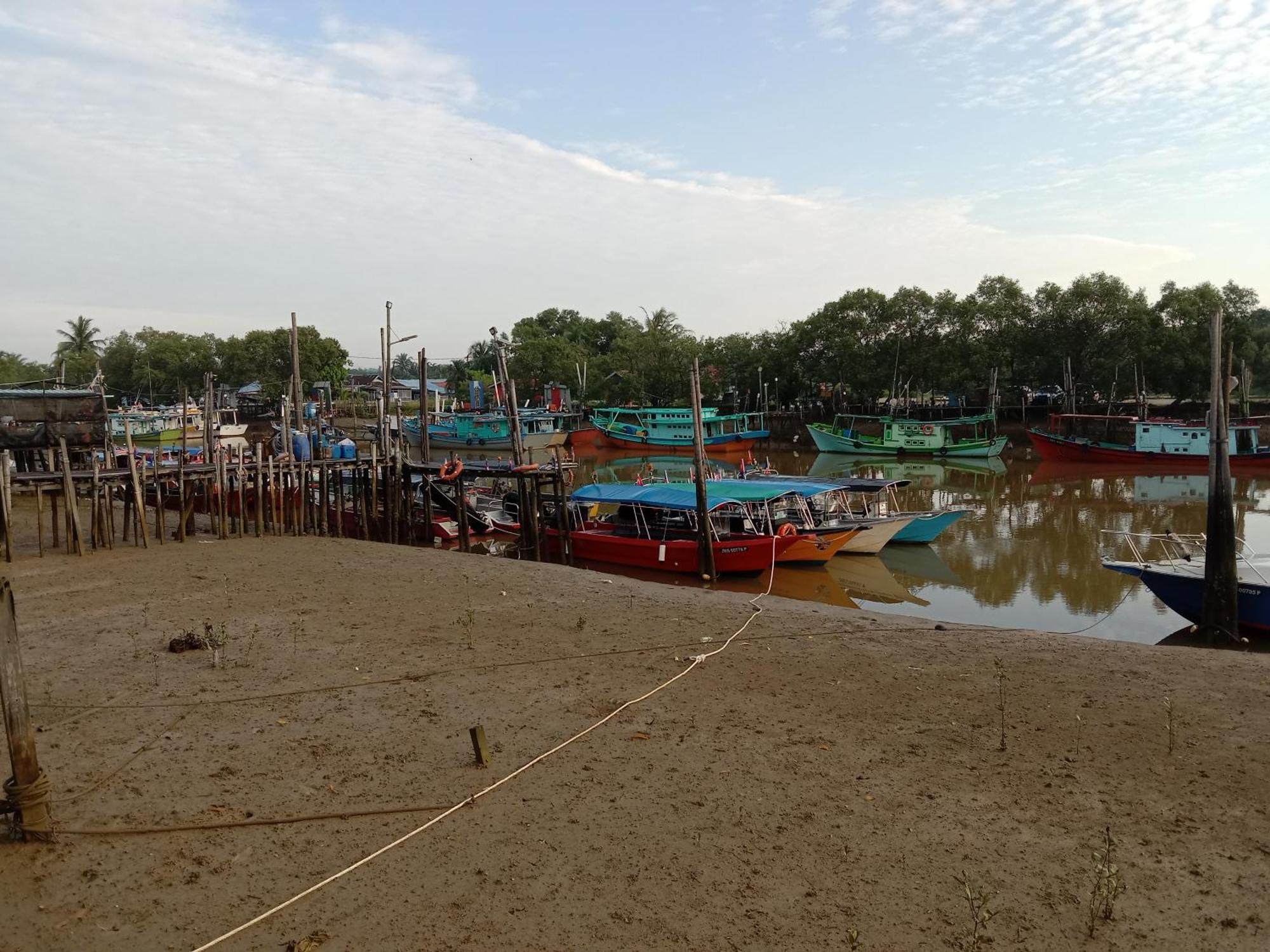 Muallim Home Mersing Esterno foto